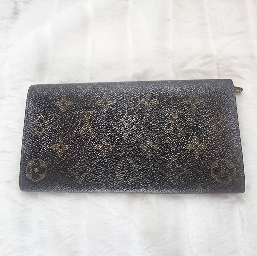 Louis Vuitton Long Wallet - Picture 2 of 9